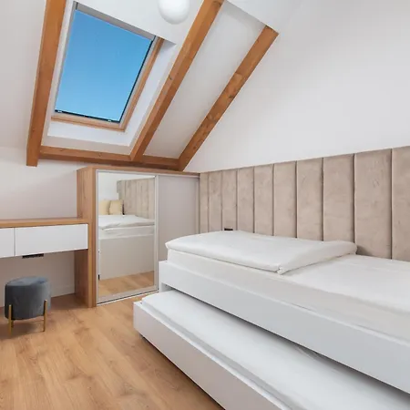 Unique Pietra With Heated Private Pool 빌라 Šestanovac