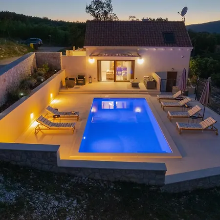 Unique Pietra With Heated Private Pool * Šestanovac