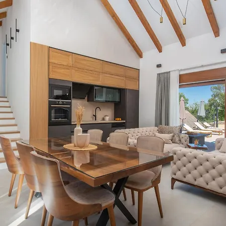 Unique Pietra With Heated Private Pool