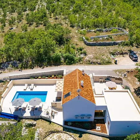 Unique Pietra With Heated Private Pool * Šestanovac